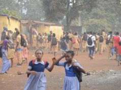 Derniรจre minute: Les Elรจves dans la rue ร Yattaya