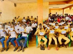 Kankan: Lancinè Hawa DOUMBOUYA récompense 42 meilleurs Élèves du Lycée Morifindjan