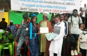 Université de N’Zérékoré: 585 Étudiants sortants reçoivent leurs diplômes