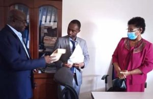 MEPU-A: Nènè Fatou DIALLO passe le témoin à Julien BONGONO nouveau Secrétaire général